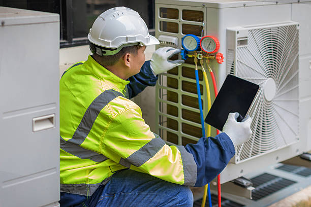 Professional Hvac technician working in Shrewsbury, NJ